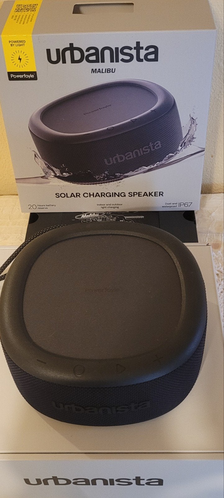 Urbanista malibu speaker Laadt op met zonlicht + lamp-licht, TV, Hi-fi & Vidéo, Enceintes, Autres marques, Bluetooth, Enceinte portable