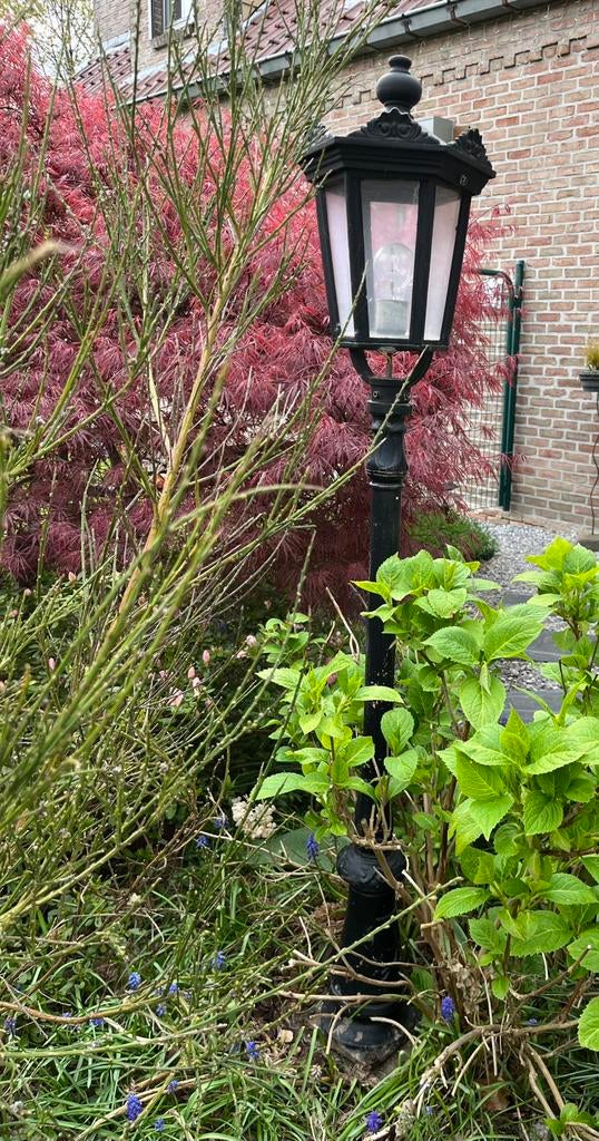 Lanterne/lampadaire en metal sur pied ~ 1,20m annees ‘80, Jardin & Terrasse, Enlèvement, Utilisé, Lampe au sol