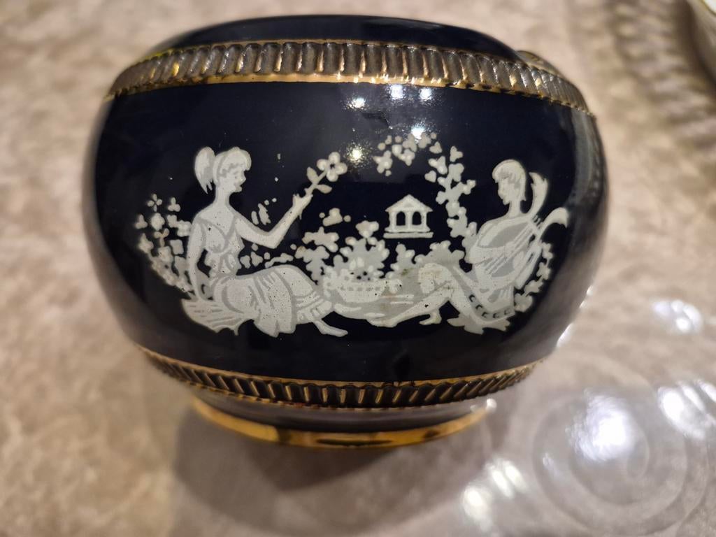Dit is een vintage kobaltblauwe keramische asbak met gouden, Antiek en Kunst, Ophalen