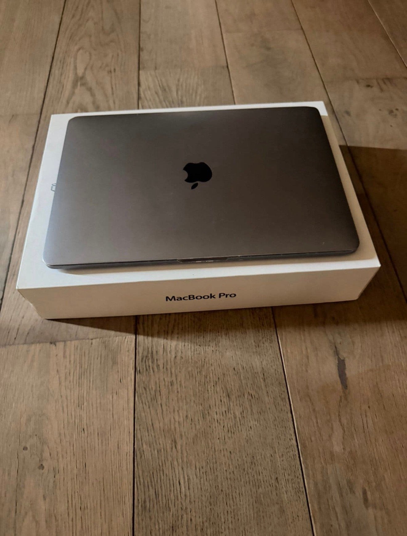 MacBook Pro M1 2020 - 13 pouces - Barre tactile, MacBook Pro, 256 GB, Enlèvement ou Envoi, 3 à 4 Ghz