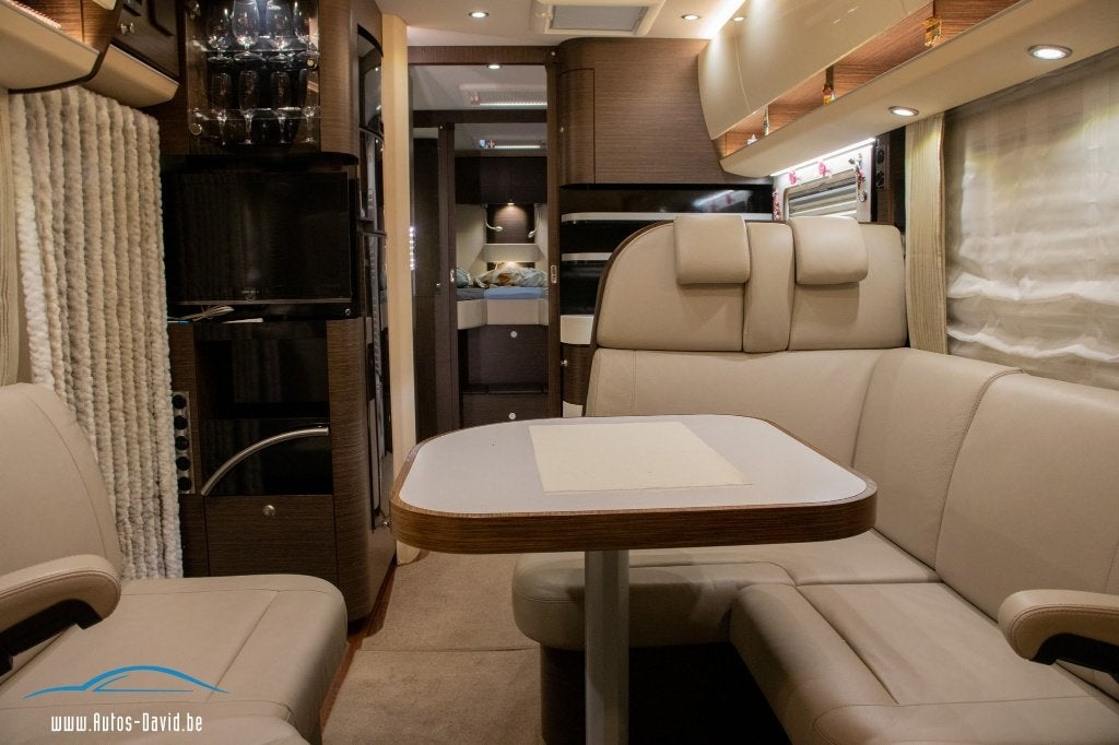 Concorde Credo 840 L Iveco Daily 3.0D Aut. 3 Lits, 8 à 9 mètres, Automatique, Marchepied électrique, Jusqu'à 3