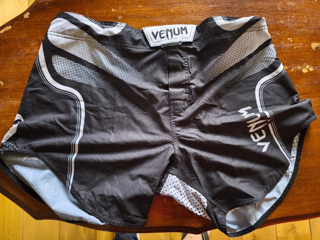 muay thai shorts, Sports & Fitness, Sports de combat & Self-défense, Vêtements d'arts martiaux, Taille XL, Comme neuf, Enlèvement