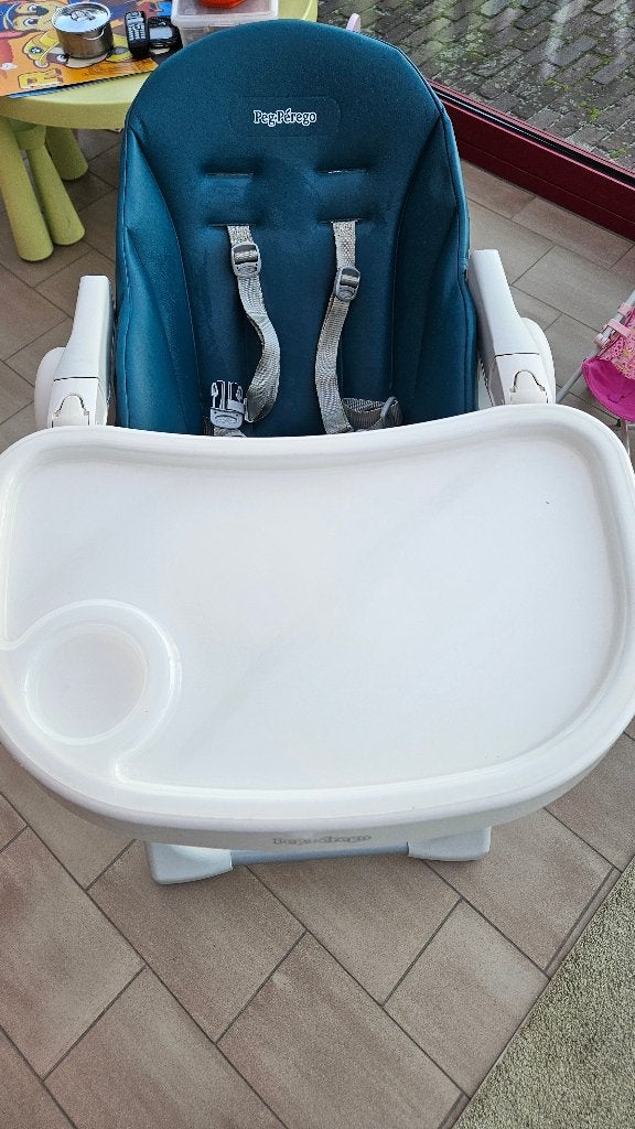 Peg Pérego kinderstoel – petrolblauw / wit, Ophalen, Gebruikt, Inklapstoel, Afneembaar eetblad