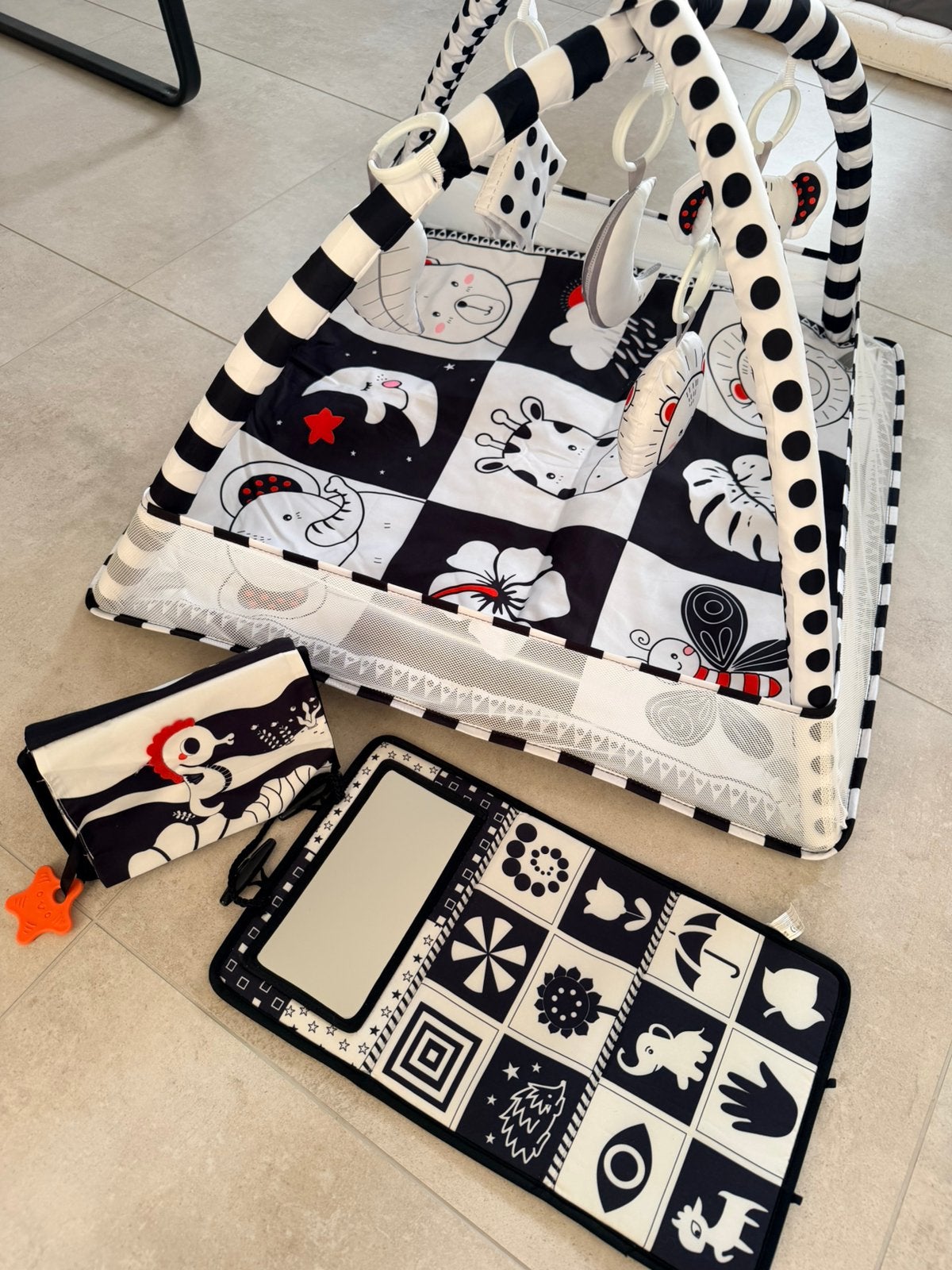 Babygym en Buiktijdboekjes| Speelmat en Contrastboekje, Enlèvement, Utilisé
