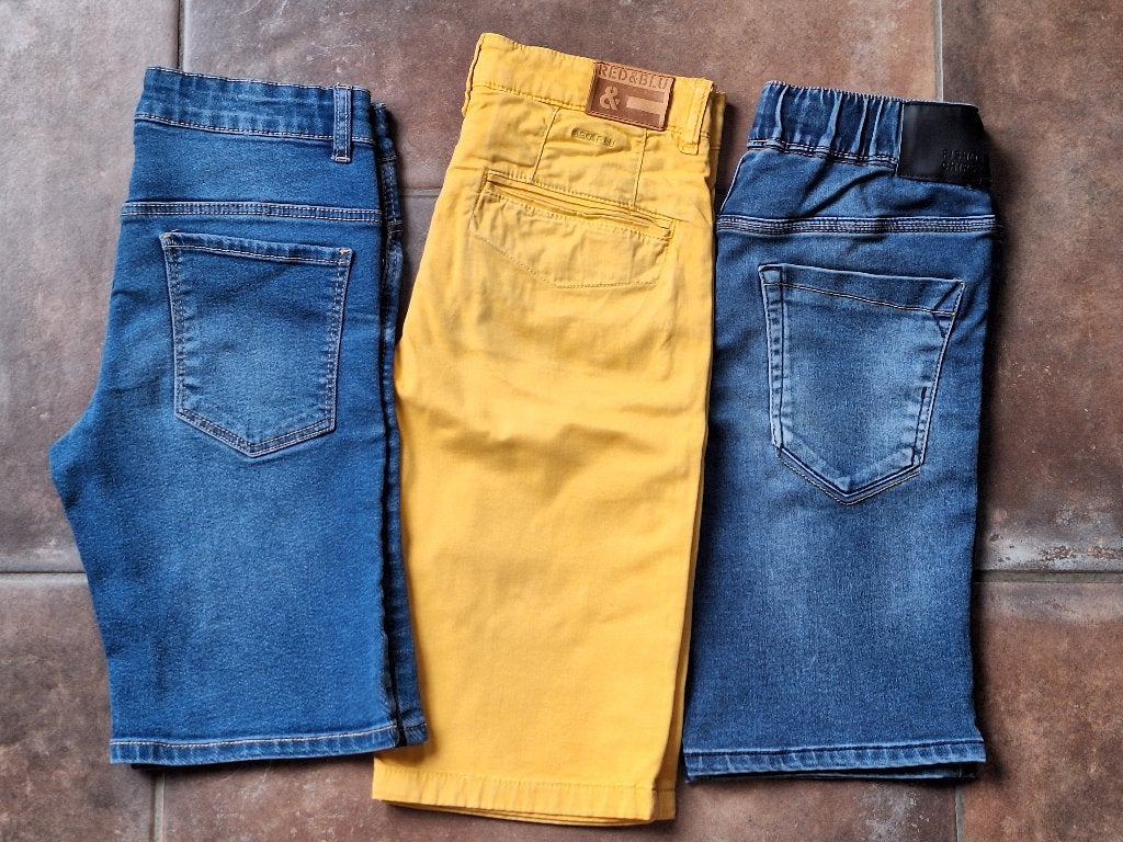 Pakket bestaande uit 3 shorts voor jongen maat 152, Kinderen en Baby's, Broek, Gebruikt, JBC, Ophalen of Verzenden