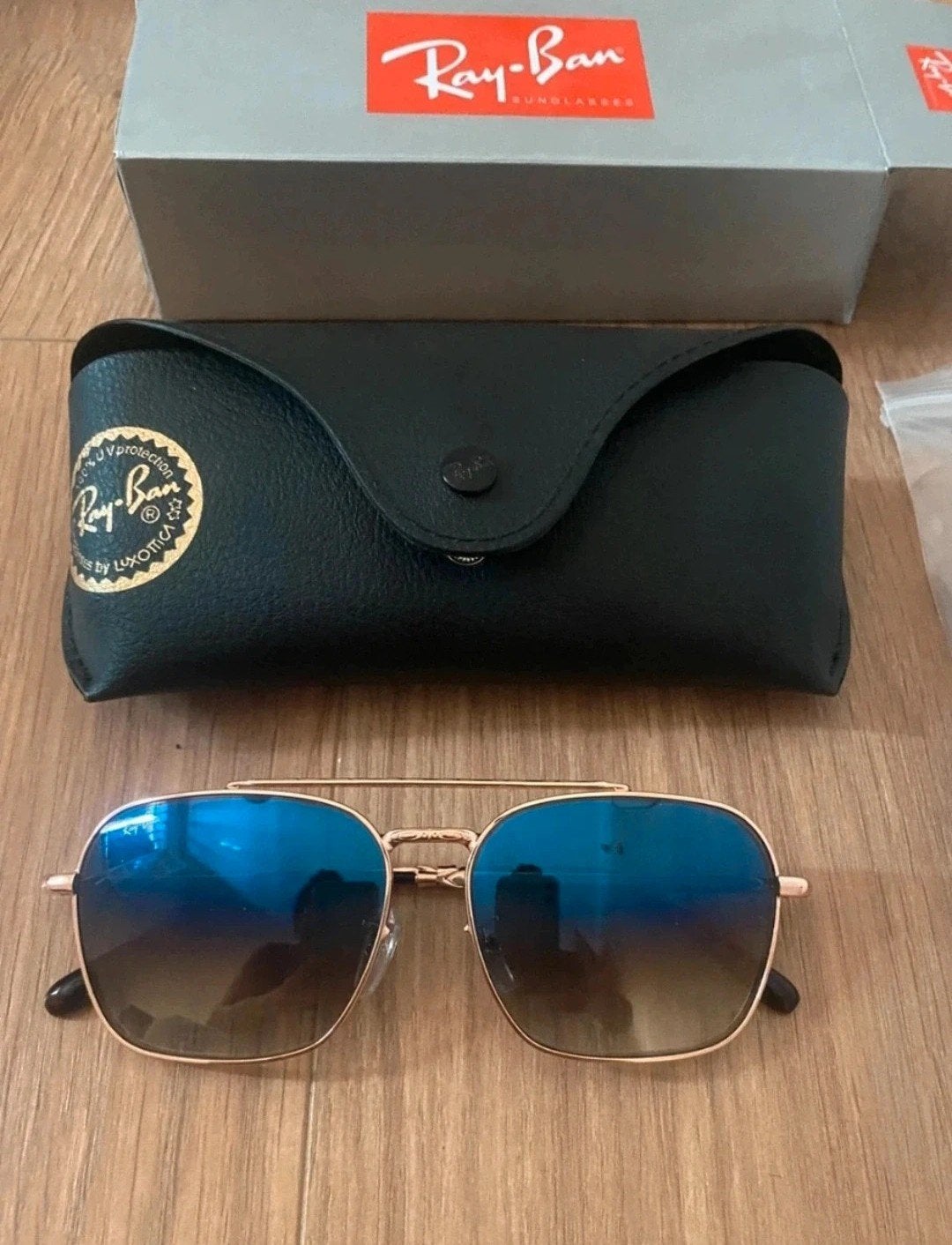 Nieuw! Coole hippe Ray Ban zonnebril (€170!)New Caravan, Enlèvement ou Envoi, Bleu