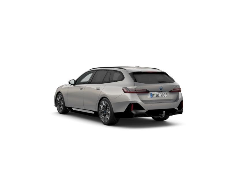 BMW i5 eDrive40 Touring, Auto's, BMW, Automaat, 4 deurs, Zwart, https://public.car-pass.be/vhr/2c856e45-8197-4876-b2bd-739d9858fc57