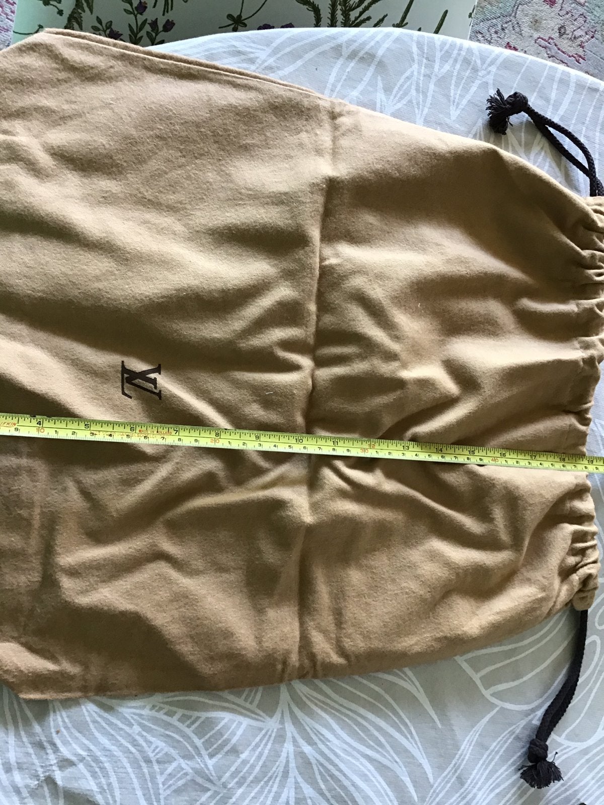 Housse de sac à poussière originale Yves St Laurent, Bijoux, Sacs & Beauté, Sacs | Sacs Femme, Enlèvement ou Envoi, Comme neuf