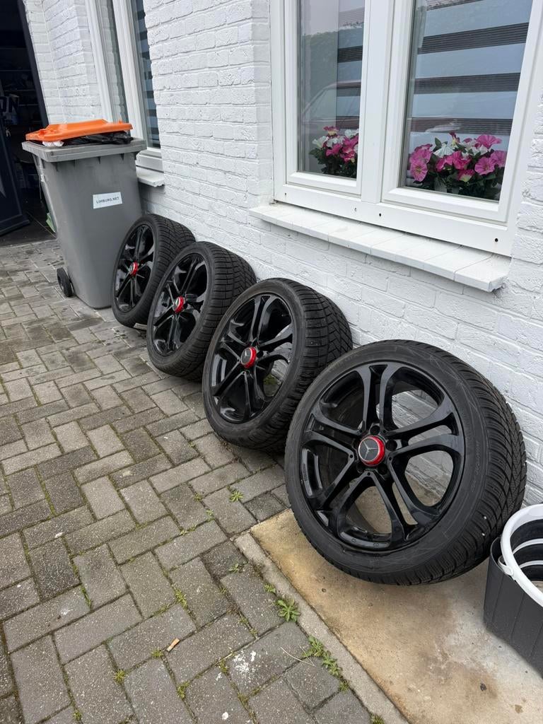 MERCEDES VELGEN 5X112 18INCH 4 NIEUWE 4 SEZOEN BANDEN, Auto-onderdelen, Ophalen, 18 inch, Band(en)