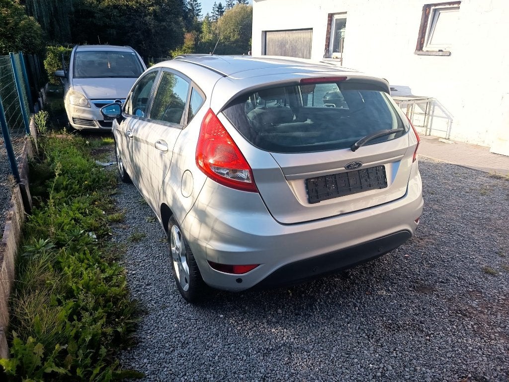 Ford Fiesta, Argent ou Gris, Achat, Boîte manuelle, 5 portes