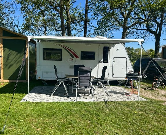 6 pers burstner premio plus 440 tk gezin caravan met luxe, Caravanes & Camping, Caravanes, Poêle, 6 à 7 mètres, Coin salon convertible