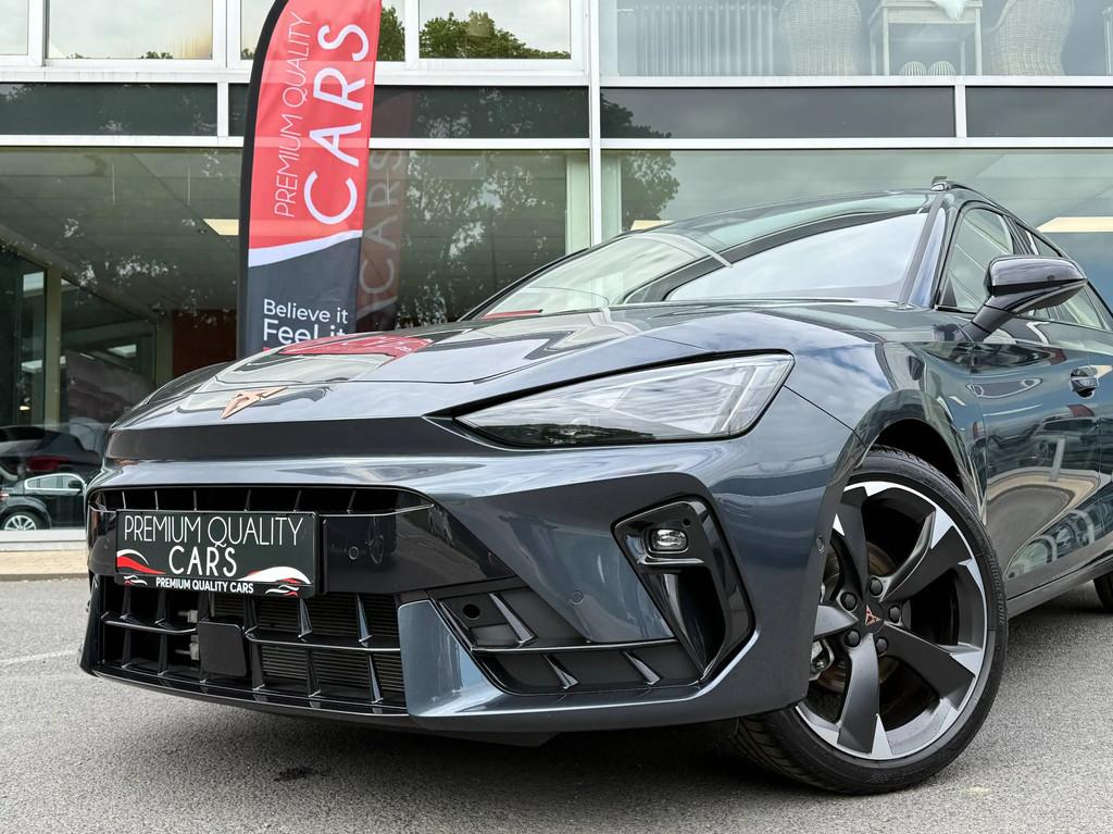 CUPRA Leon CARPLAY / CAMERA / ZETEL & STUURVERWARMING / ADAP, Auto's, Cupra, Automaat, 4 cilinders, Leon, Leder en Stof