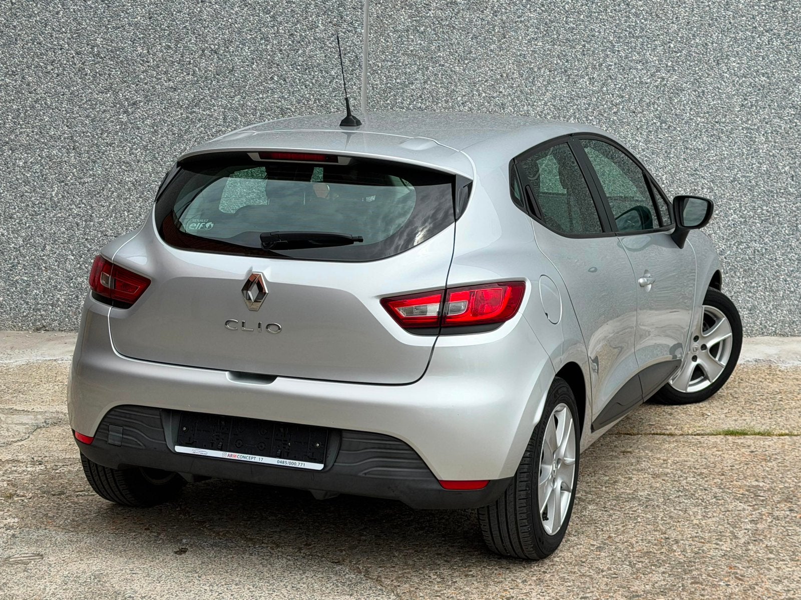 Renault Clio 1.2 Essence 2013 GARANTIE 12 Mois, Euro 5, Bedrijf, 5 deurs, Zilver of Grijs