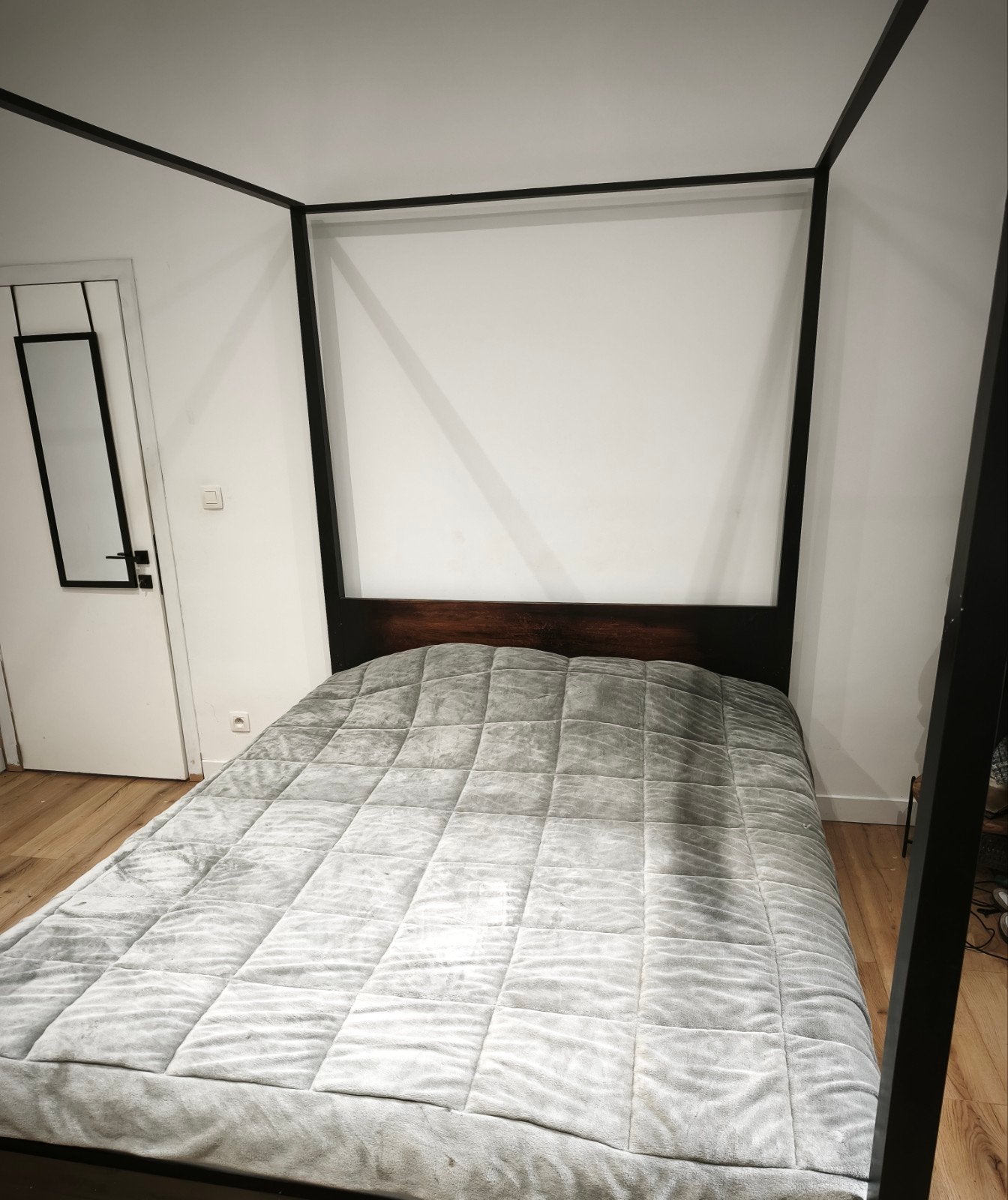 Lit à baldaquin noir Maison du monde 140*200, 140 cm, Utilisé, 200 cm, Bois