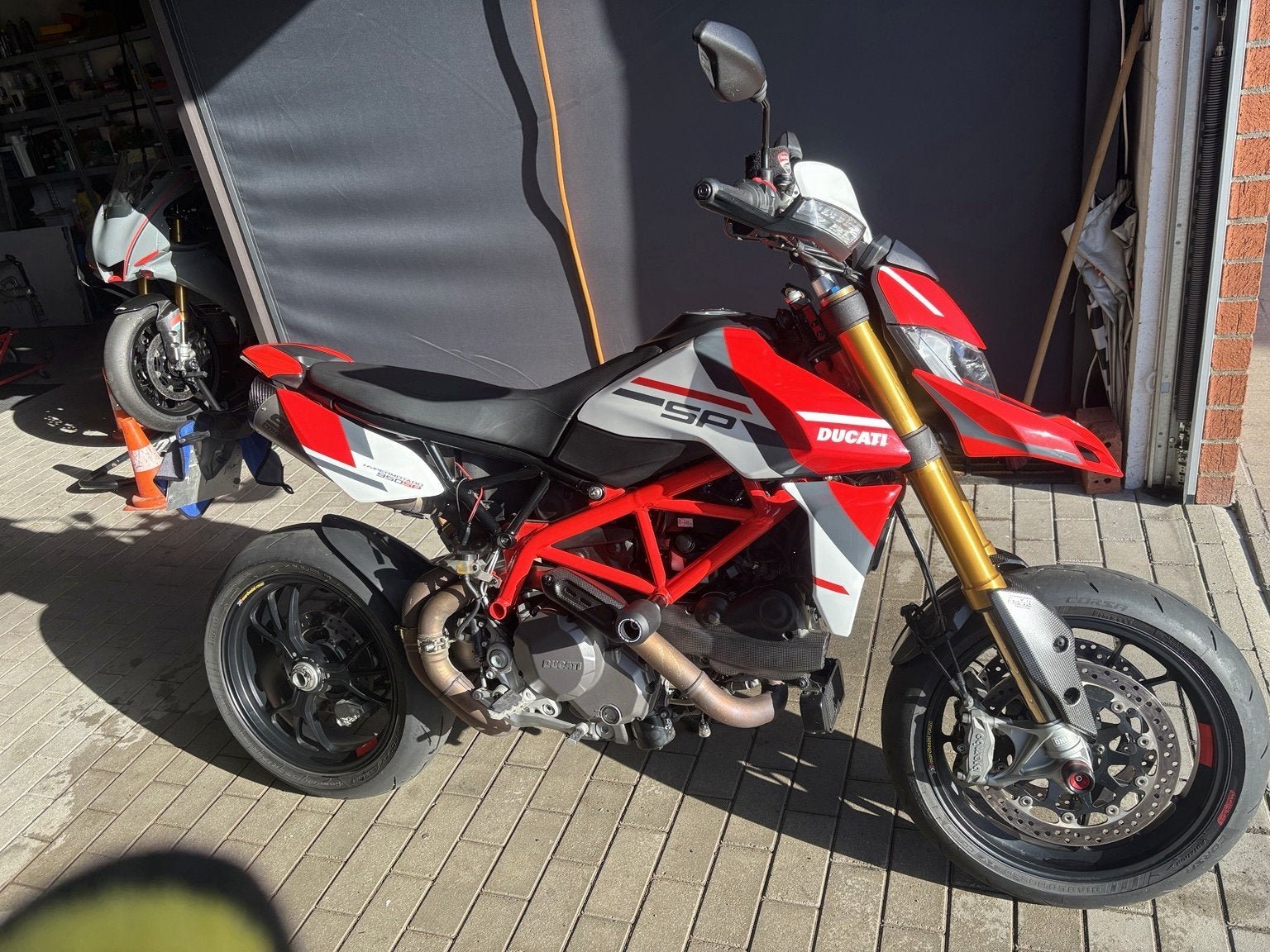 Ducati Hypermotard 950 sp, Motos, Particulier