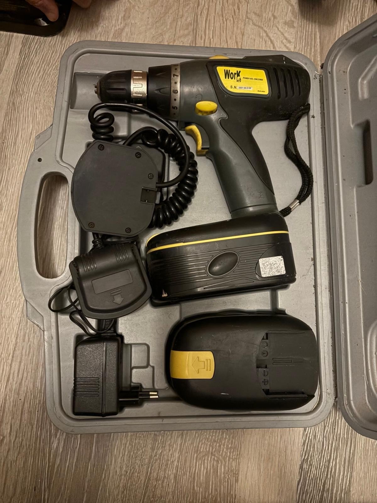 Accuboormachine met koffer, Enlèvement, Utilisé, 400 à 600 watts, Perceuse
