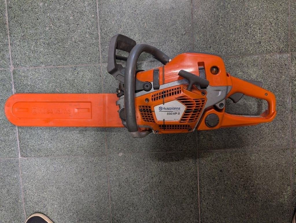 Husqvarna 550 XP G mk2, Bricolage & Construction, Outillage | Scies mécaniques, Utilisé, Tronçonneuse, Enlèvement
