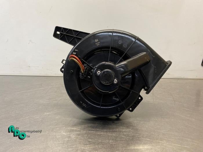 Kachel Ventilatiemotor van een Volkswagen Polo (Polo 09-), Gebruikt, -, Volkswagen, -