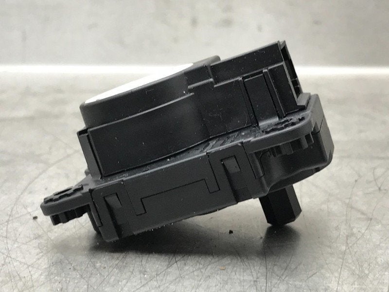 ACTIONNEUR MOTEUR VOLET CHAUFFAGE Nissan Qashqai (J11), Germany@nissan-services.eu, Kronenweg 38
50389  Wesseling, DE, Utilisé
