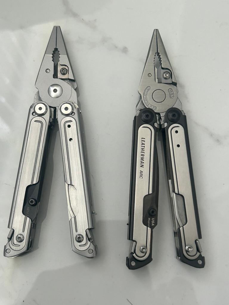 Zilverkleurige multitool. Leatherman Arc nine, Ophalen of Verzenden, Nieuw