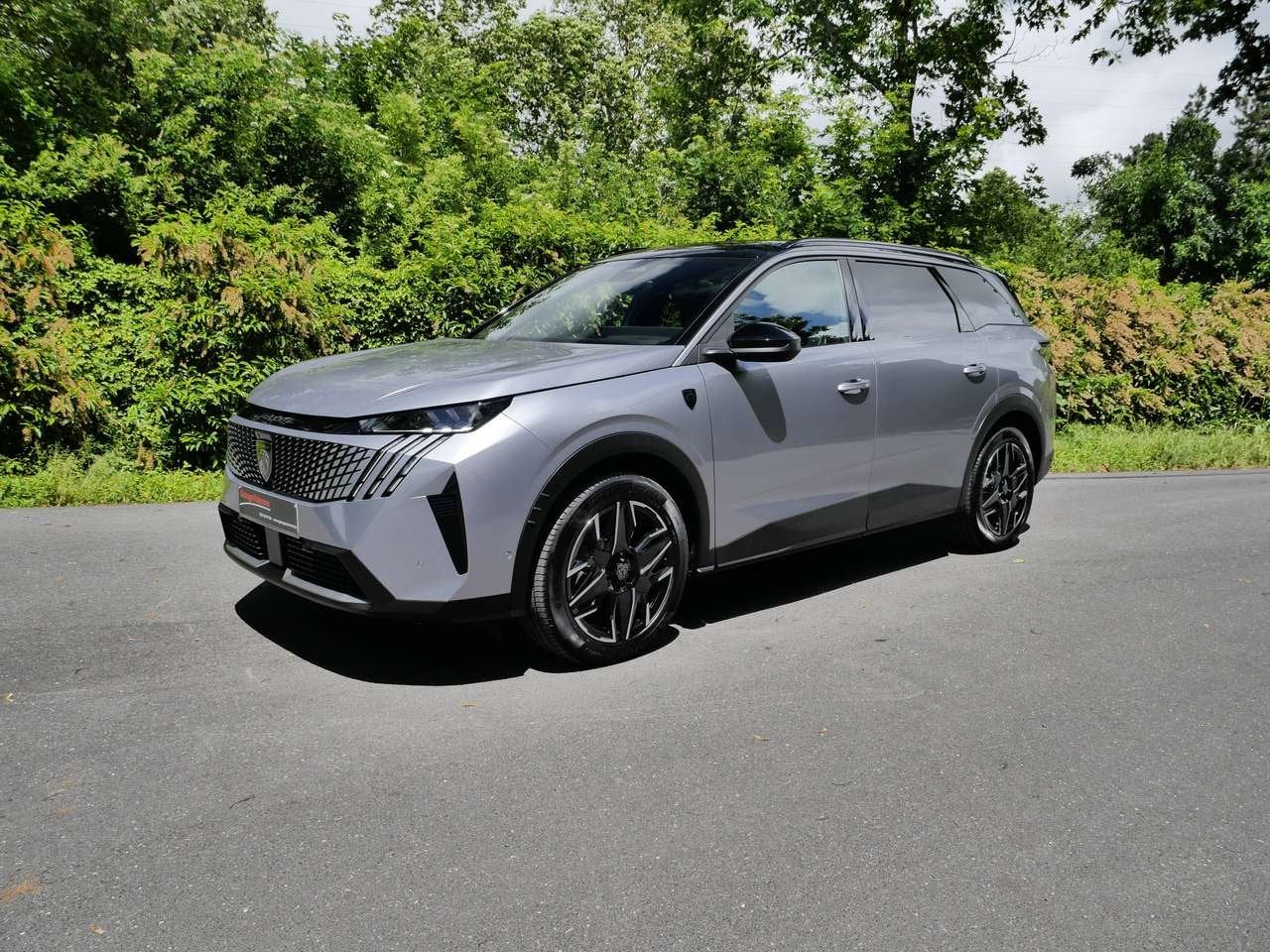 Peugeot 5008 FIRST EDITION GT HYBRID 145PK, 0 min, Zwart, 7 zetels, 5 deurs