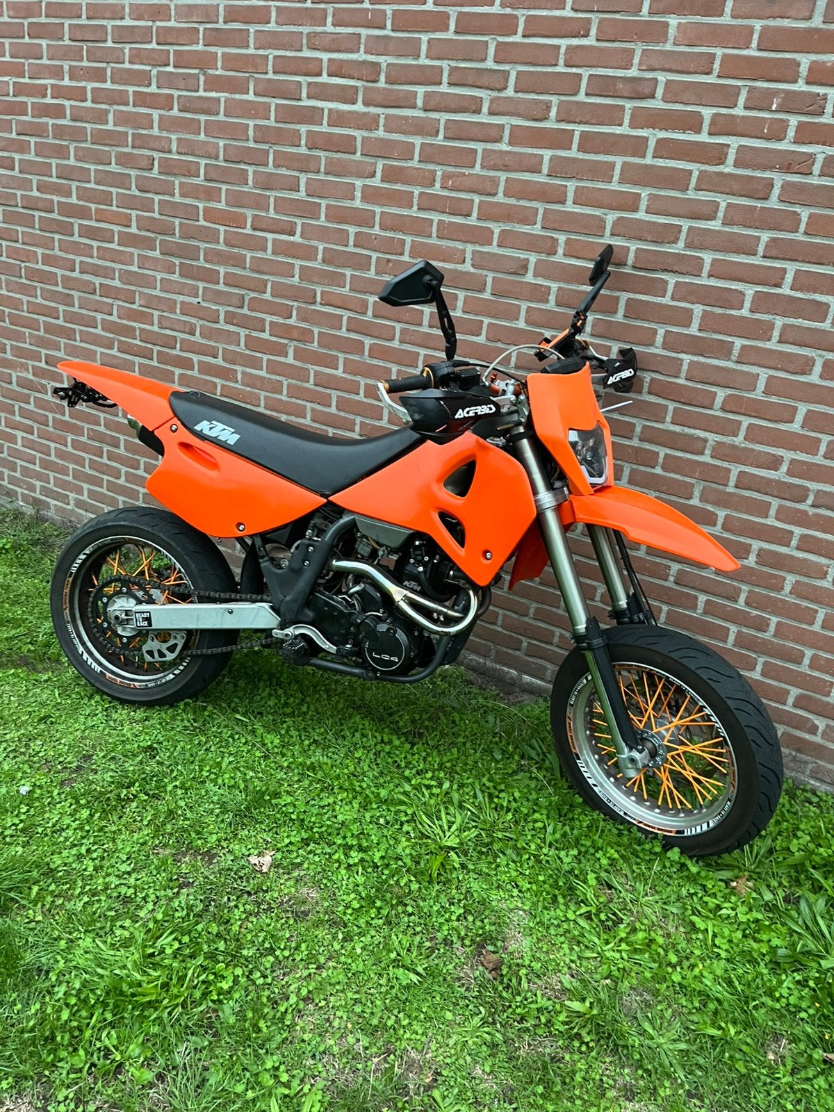 KTM GS 400 LC4, Motos, Entreprise
