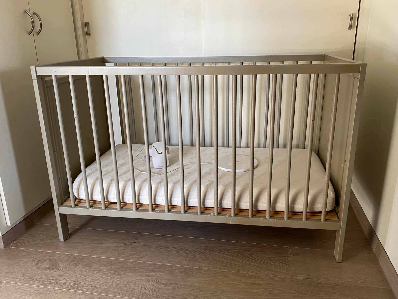 Babybedje + matras + Babysense met 1 matje, Kinderen en Baby's, Ophalen, Zo goed als nieuw, Matras