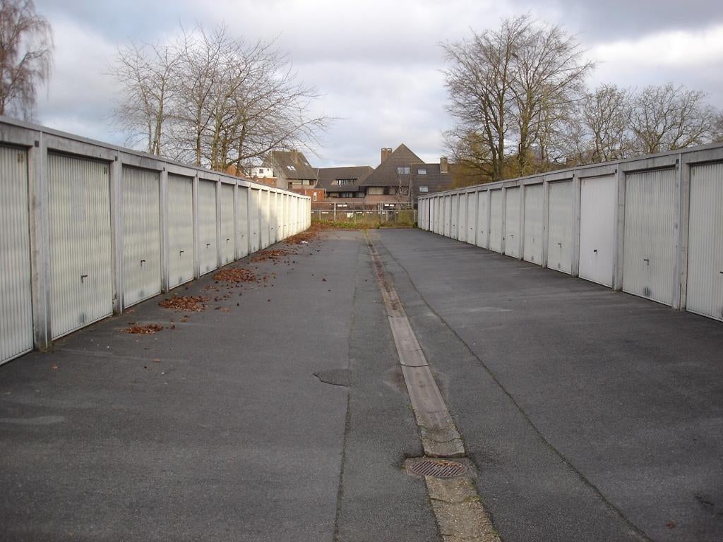 Garage te huur St-Michiels, Immo, Garages & Places de parking, Bruges