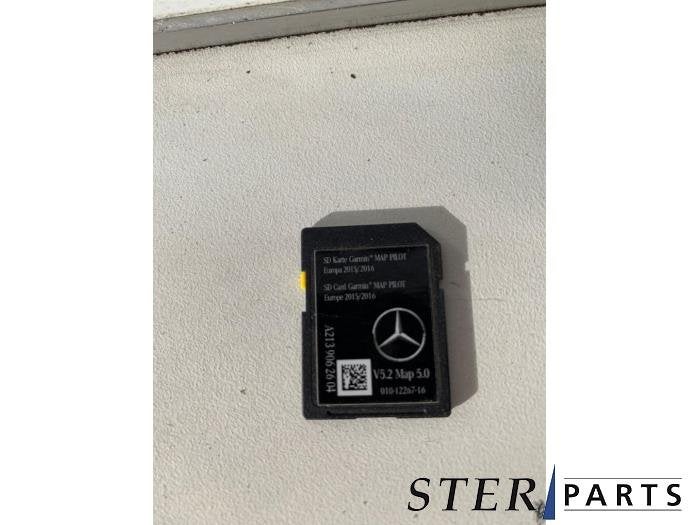 SD-kaart navigatie van een Mercedes E-Klasse, Auto-onderdelen, Elektronica en Kabels, Mercedes-Benz, Nieuw, 12 maanden garantie