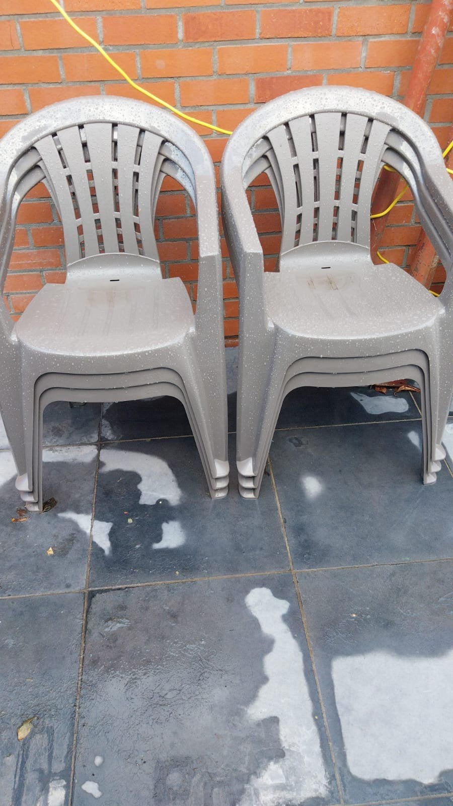 6 nieuwe stevige tuinstoelen, Ophalen