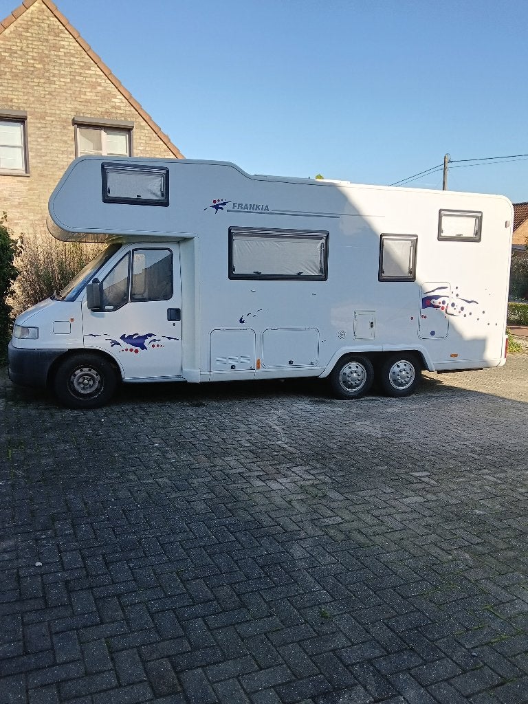 Frankia 680 tekoop, Caravans en Kamperen, Chemisch toilet, Alkoof, Ringverwarming, Fiat