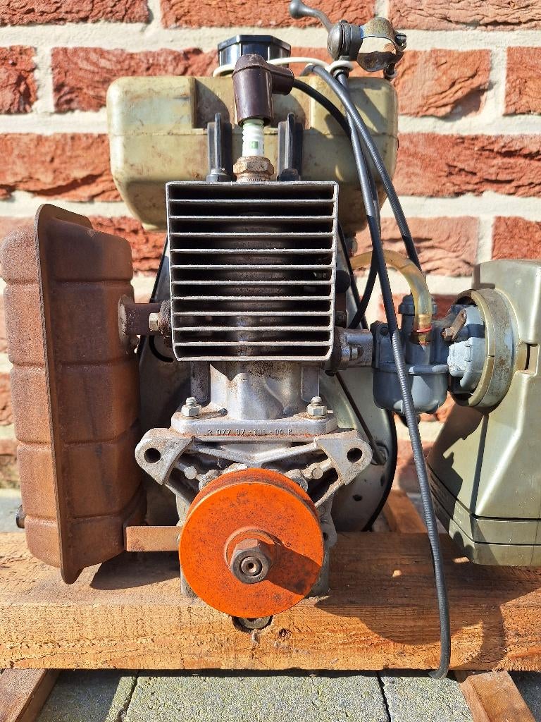 Moteur stationnaire 2 temps JLO L77L, Enlèvement, Utilisé, Moteur à essence, 1800 tpm ou plus
