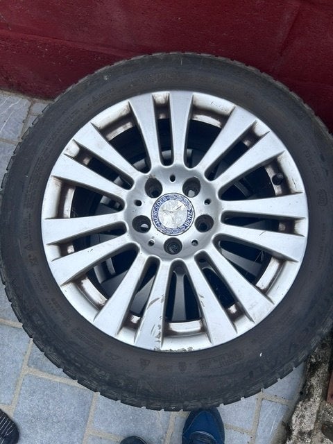 Jantes Mercedes avec pneus d'hiver, Pneus hiver, Véhicule de tourisme, Enlèvement, Utilisé
