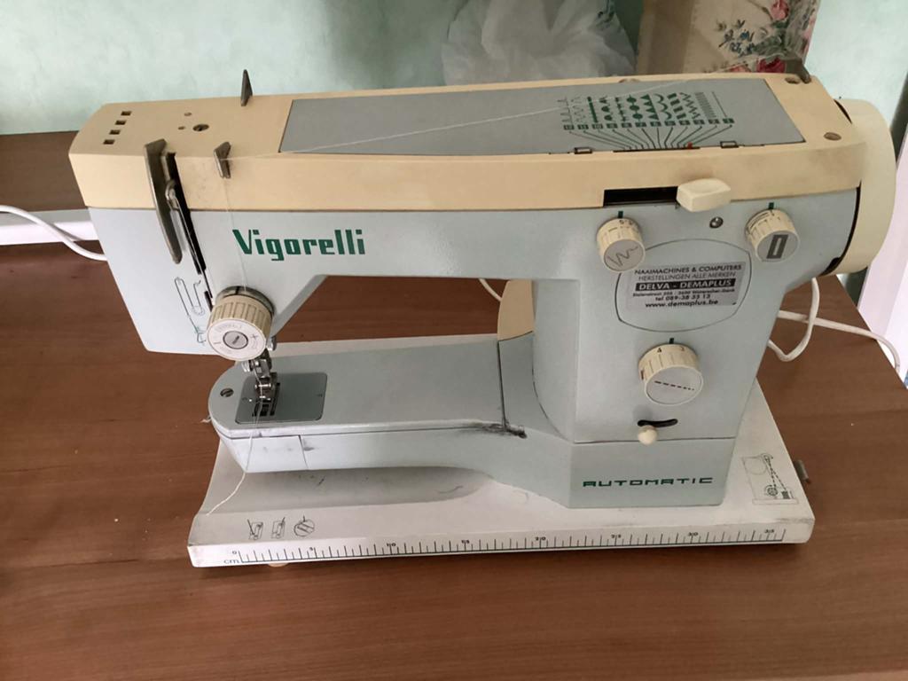 Naaimachine vigorelli, Hobby en Vrije tijd, Ophalen, Gebruikt, Naaimachine