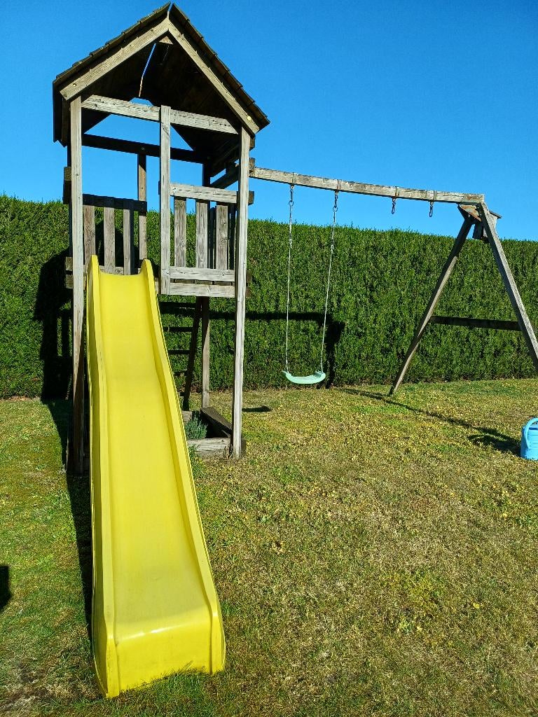 Houten speelhuisje, Kinderen en Baby's, Speelgoed | Buiten | Speeltoestellen, Ophalen, Gebruikt, Schommel
