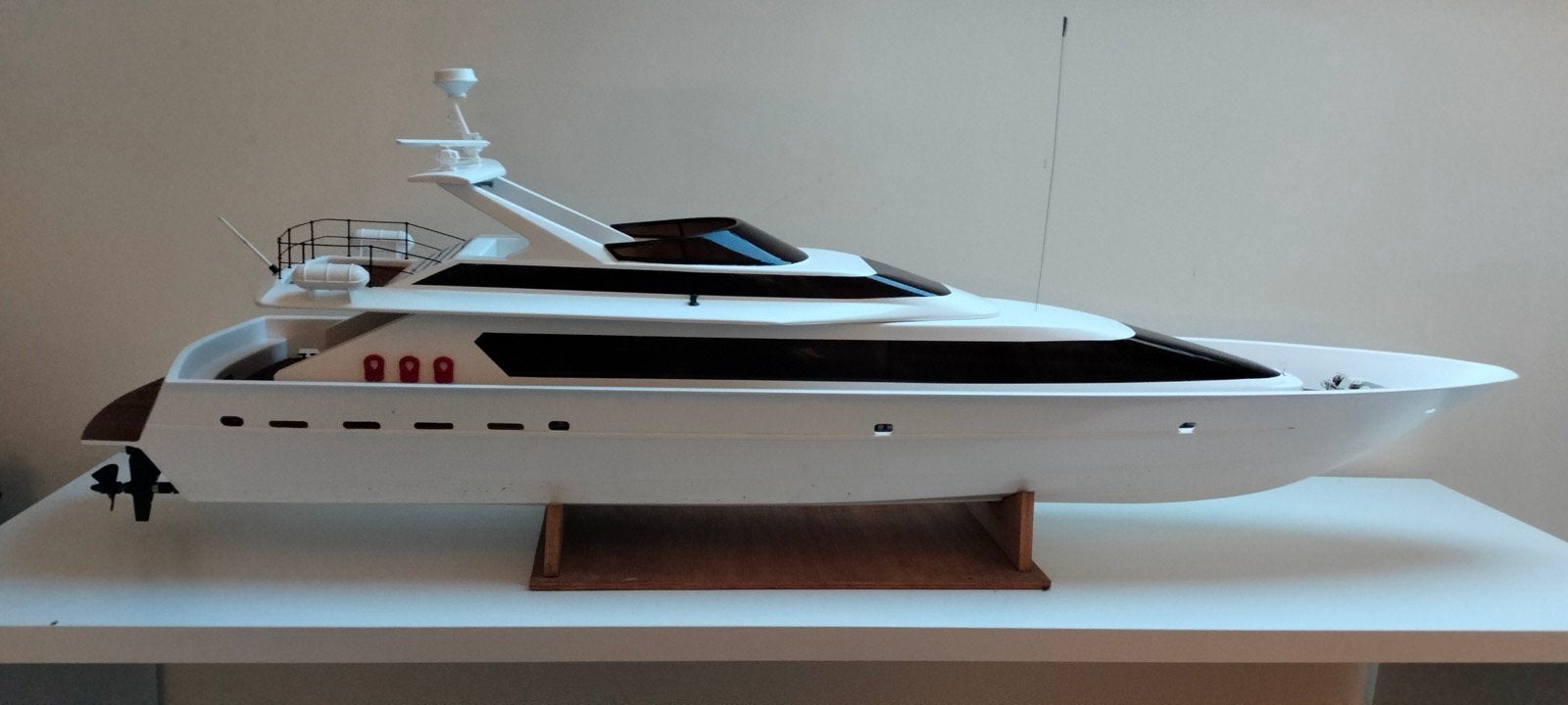 Rc boot, Hobby en Vrije tijd, Modelbouw | Boten en Schepen, Ophalen, Zo goed als nieuw