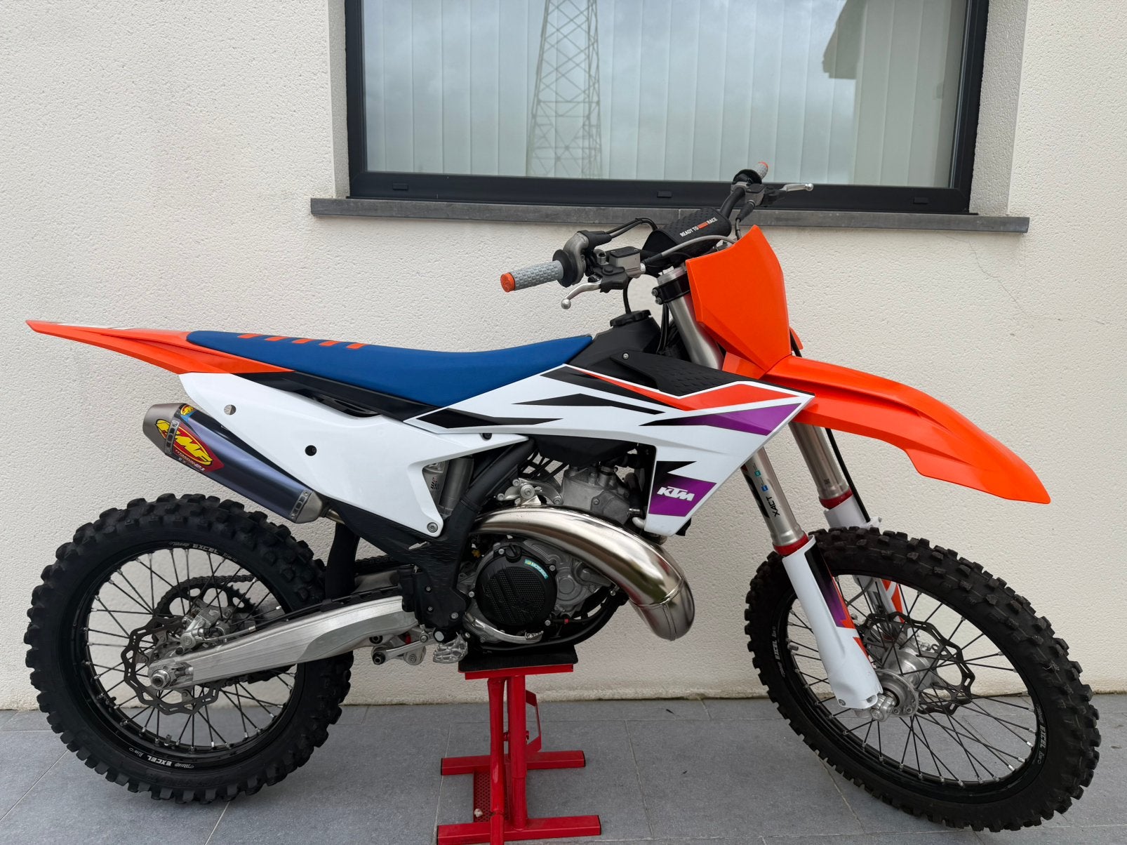 300 sx 2024, Enlèvement, Comme neuf