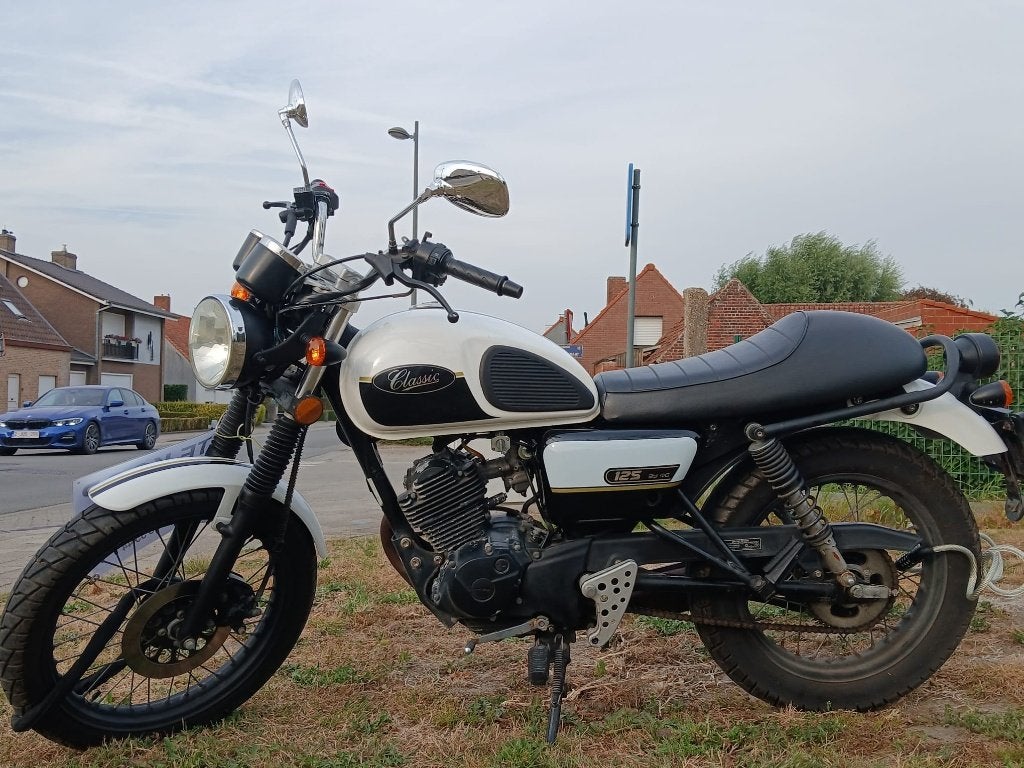 motorfiets QG CLASSIC 125, Motoren, Gebruikt, Particulier, 125 cc, Minimaal motorrijbewijs A1