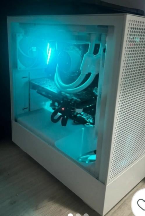 Gezochte kapotte pc bak, Computers en Software, Ophalen of Verzenden