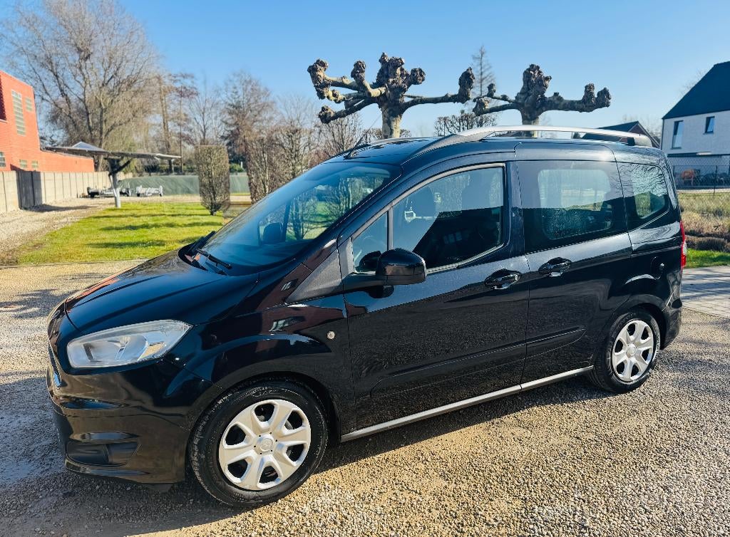 MOOIE FORD TOURNEO COURIER 1.5TDCI AIRCO GEKEURD, Auto's, Ford, Voorwielaandrijving, Euro 5, Zwart, Bedrijf