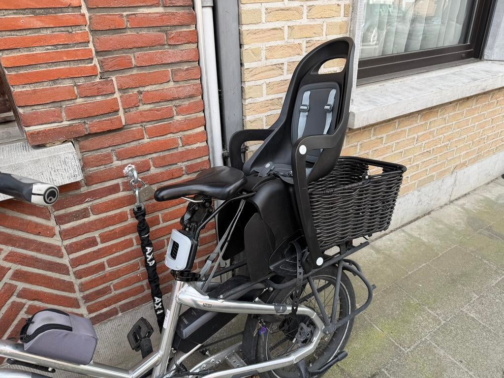 Fietsstoeltje veilig., Ophalen, Zo goed als nieuw