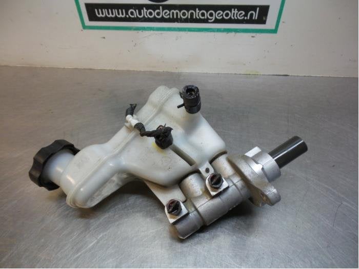 Hoofdremcilinder van een Hyundai IX20 (IX20 10-), Gebruikt, -, -, Ophalen of Verzenden