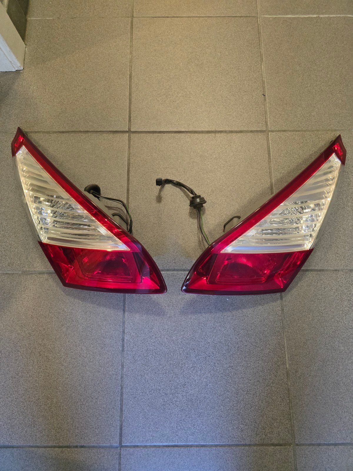 Renault Megane III feu arrière du hayon, Autos : Pièces & Accessoires, Enlèvement, Renault