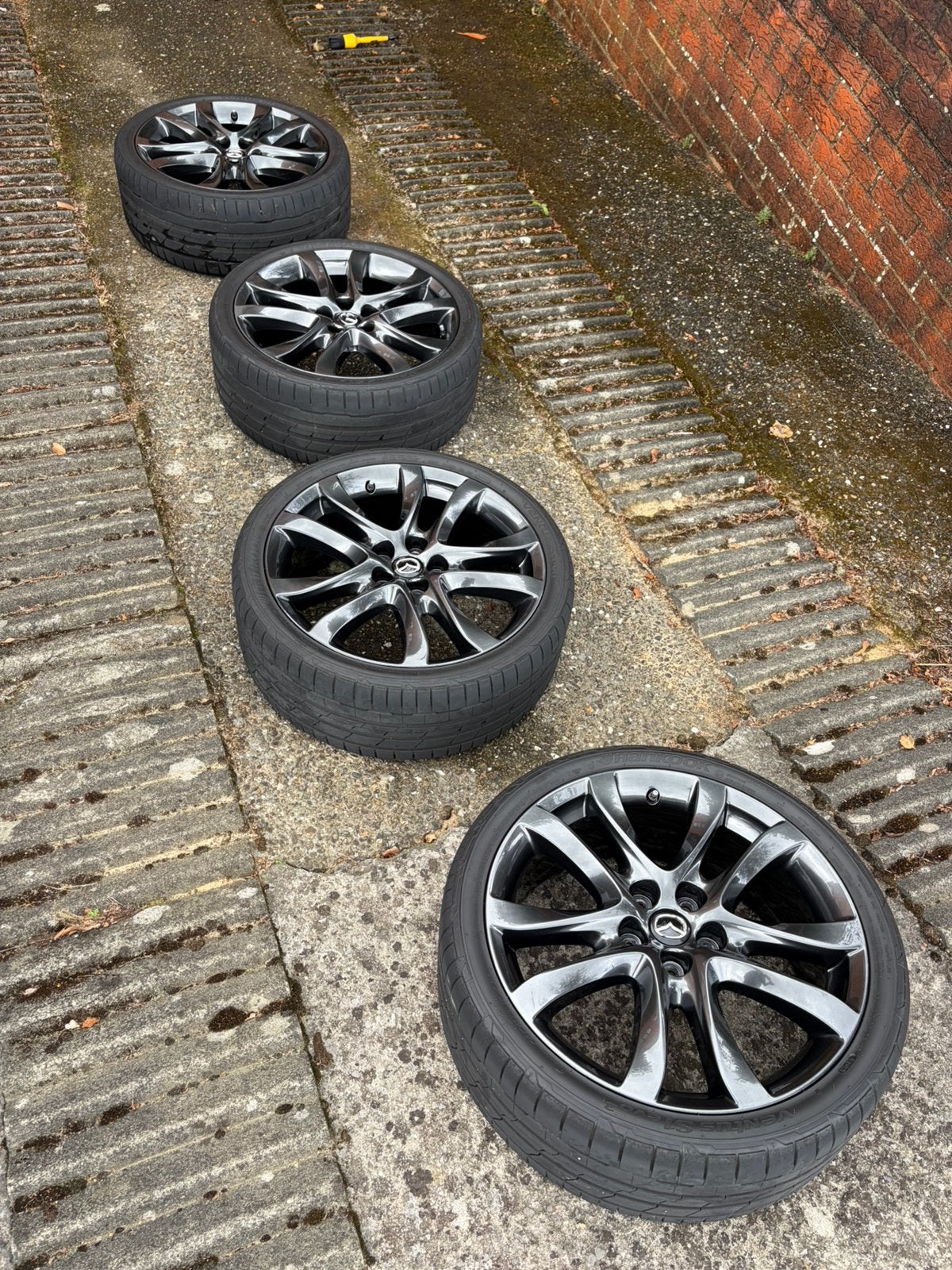 Jantes velgen Mazda 5x114.3 hankook 235/35/19 PARFAIT ÉTAT !, Pneus et Jantes, Véhicule de tourisme, Pneus été, 19 pouces