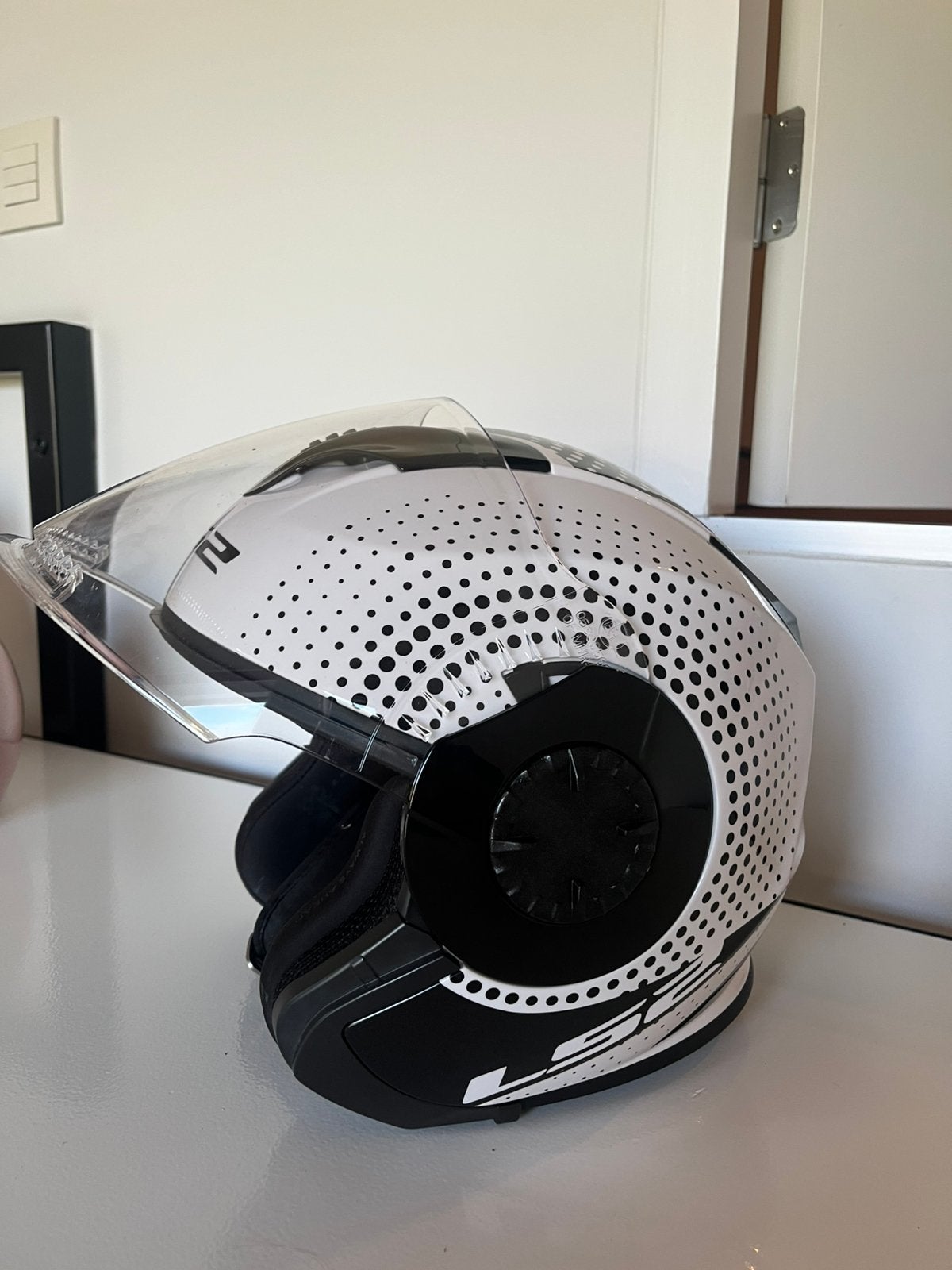 Casque jet LS2 taille M, Fietsen en Brommers, Brommerhelmen, Ophalen, Zo goed als nieuw