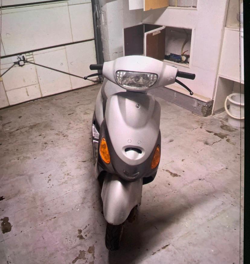 A klasse die 70 rojdt, Fietsen en Brommers, Scooters | Peugeot, Ophalen, Zo goed als nieuw