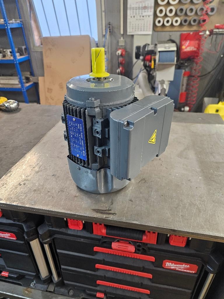 1-fase elektromotor 0,75 kW, Ophalen, Zo goed als nieuw, Elektromotor, Minder dan 1400 rpm