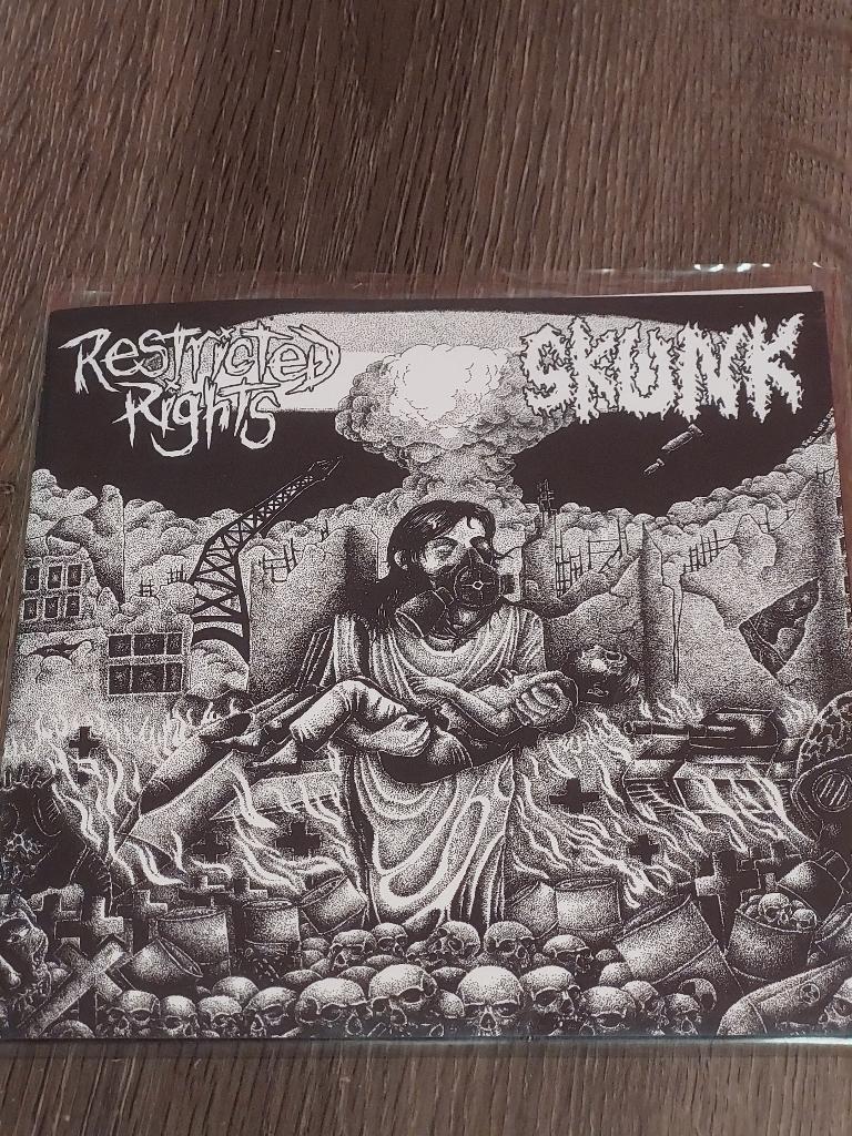 RESTRICTED RIGHTS / SKUNK split ep GRINDCORE CRUST, EP, Ophalen of Verzenden, Nieuw in verpakking, 7 inch