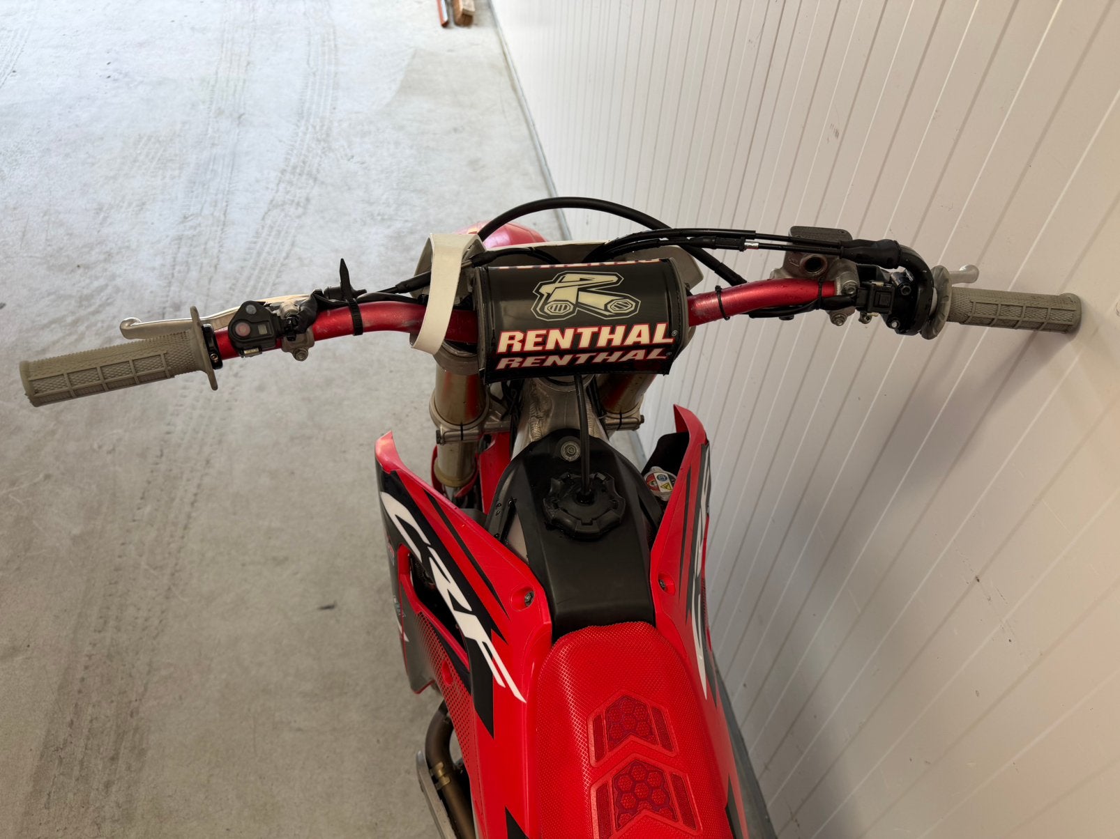 Honda crf 250, Bedrijf