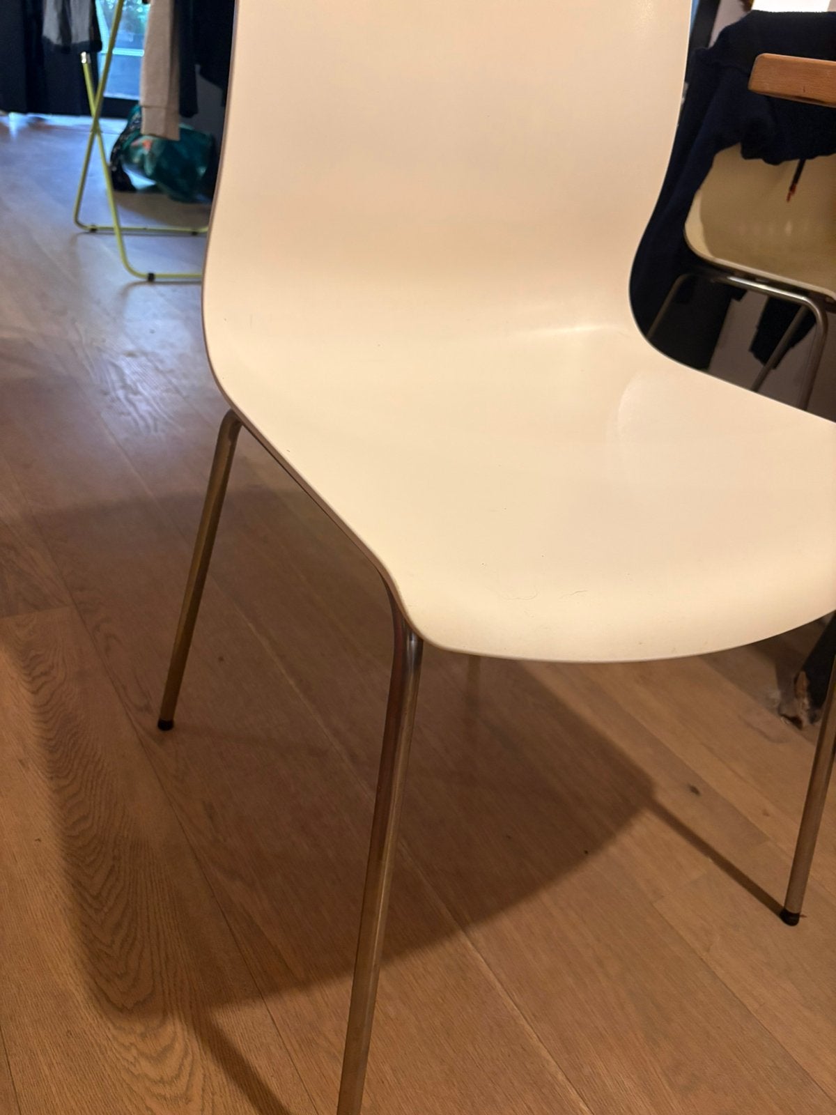 6 Chaises polypropylène blanc et pied metallique, Maison & Meubles, Chaises, Autres matériaux, Comme neuf, Enlèvement, Cinq, Six Chaises ou plus